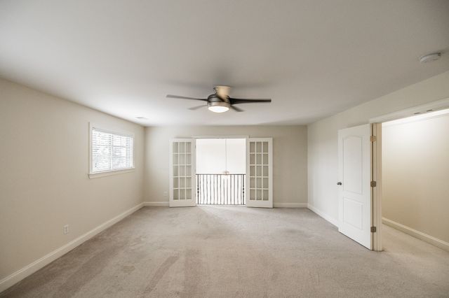 1074 Mansker Farm Blvd, Hendersonville, TN 37075