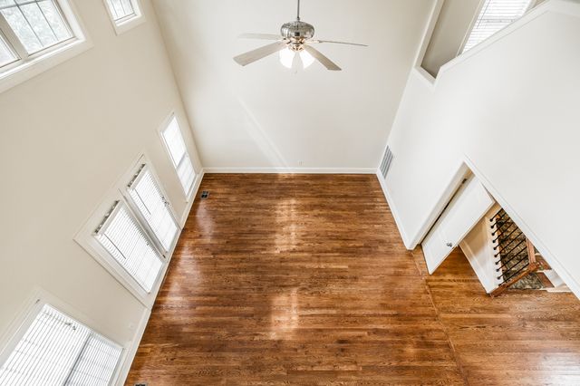 1074 Mansker Farm Blvd, Hendersonville, TN 37075