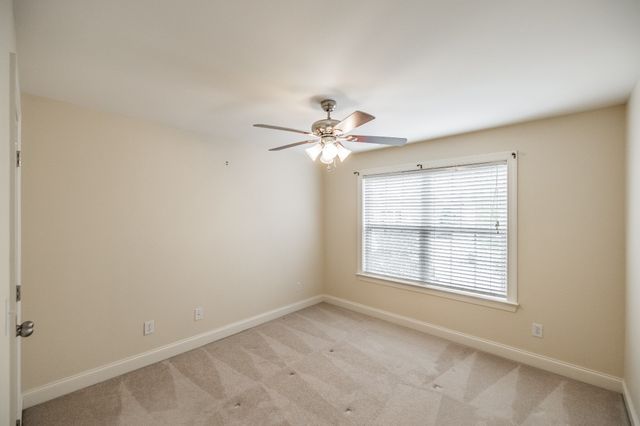 1074 Mansker Farm Blvd, Hendersonville, TN 37075