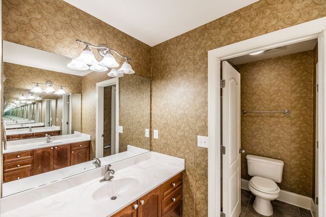 1074 Mansker Farm Blvd, Hendersonville, TN 37075