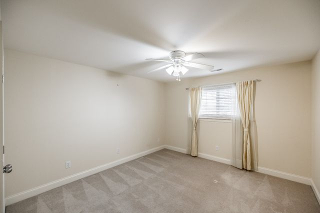 1074 Mansker Farm Blvd, Hendersonville, TN 37075