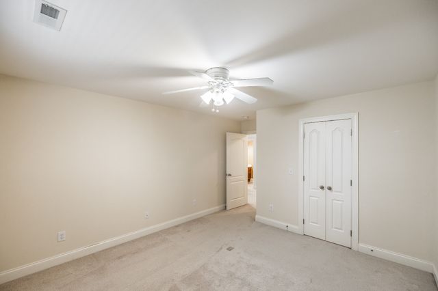 1074 Mansker Farm Blvd, Hendersonville, TN 37075