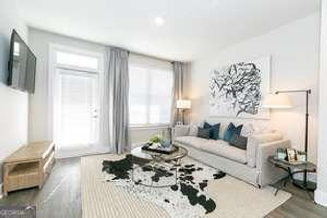 2375 Main Street 302, Duluth, GA 30097