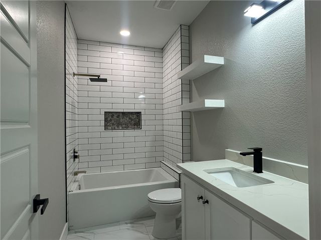 1516 DANSBY Street, Bryan, TX 77803