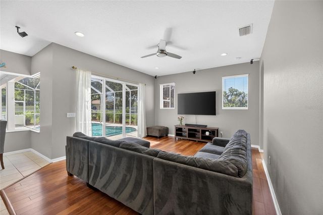209 FOREST BREEZE AVENUE, Brandon, FL 33511