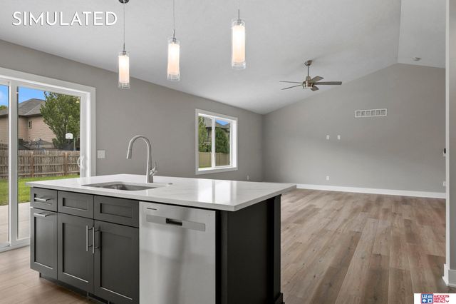 10520 Peter Street, Lincoln, NE 68516
