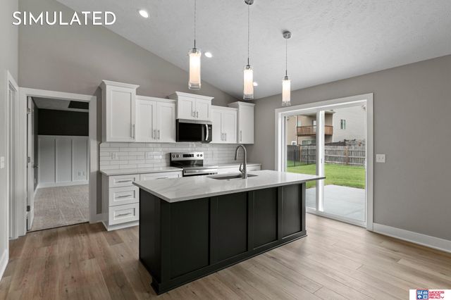 10520 Peter Street, Lincoln, NE 68516