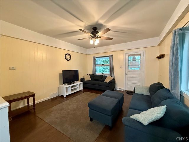 2 Phelps Avenue, New Hartford, NY 13413