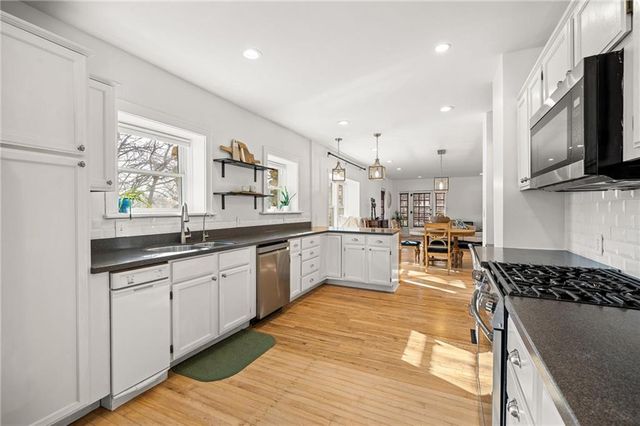 820 E 85th Street, Kansas City, MO 64131