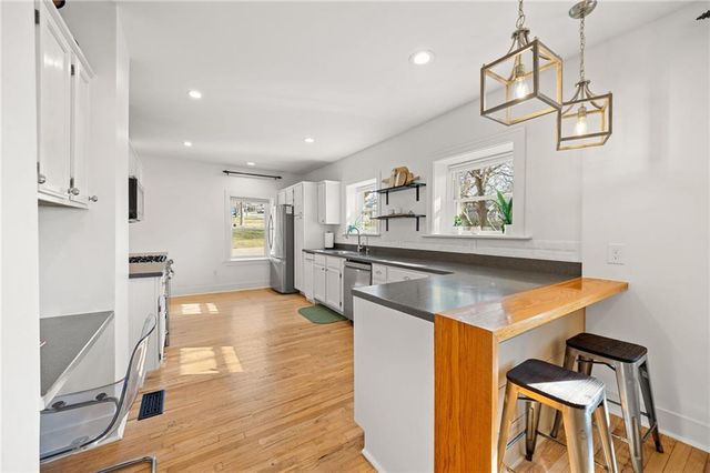 820 E 85th Street, Kansas City, MO 64131