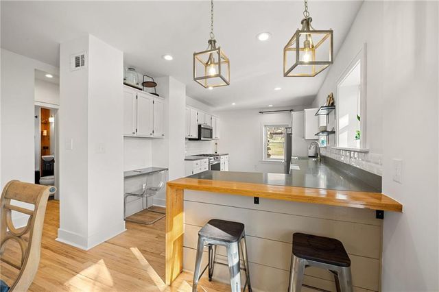 820 E 85th Street, Kansas City, MO 64131