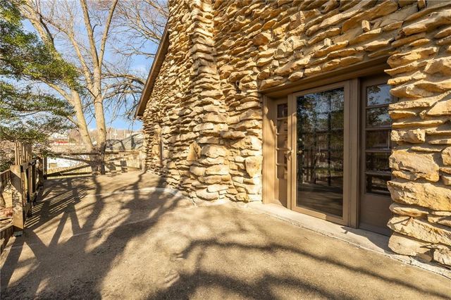 820 E 85th Street, Kansas City, MO 64131