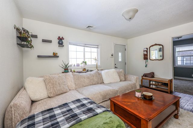 3914 Maple Grove Avenue, Fort Wayne, IN 46806