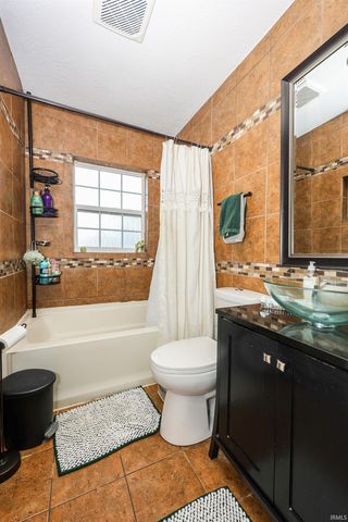 3914 Maple Grove Avenue, Fort Wayne, IN 46806