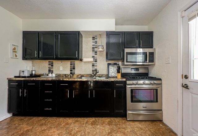 3914 Maple Grove Avenue, Fort Wayne, IN 46806