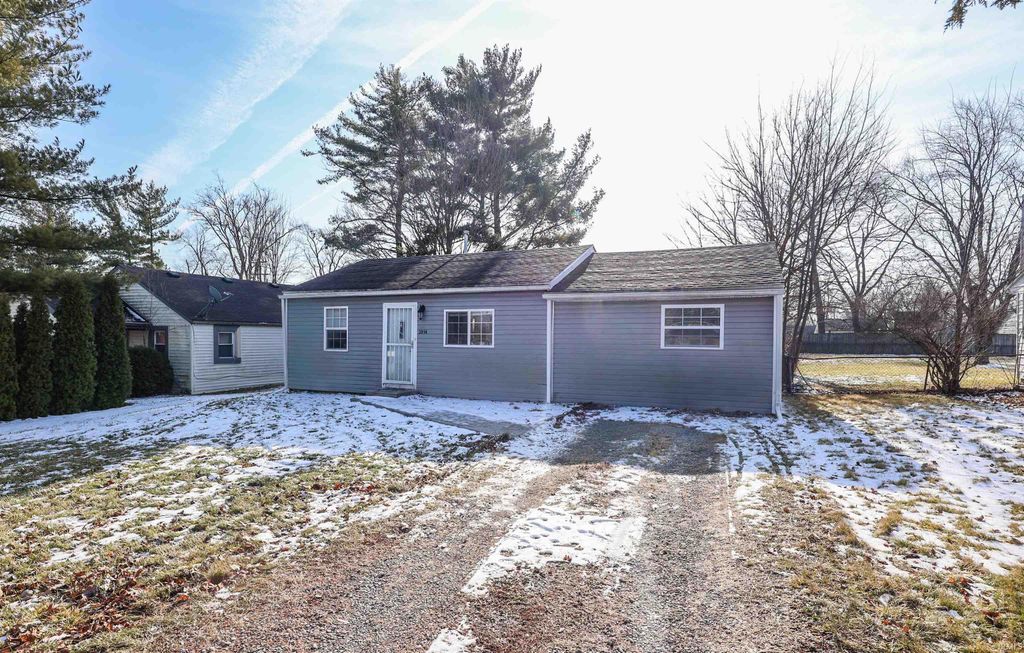 3914 Maple Grove Avenue, Fort Wayne, IN 46806
