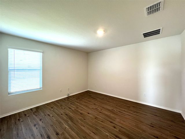 213 Anvil Drive, Fort Worth, TX 76052