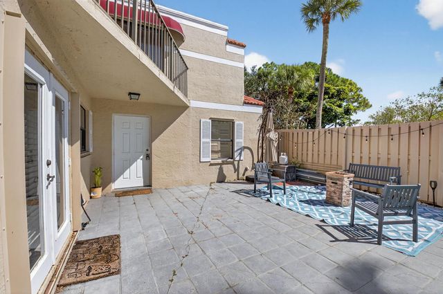 4310 Village Drive D, Delray Beach, FL 33445