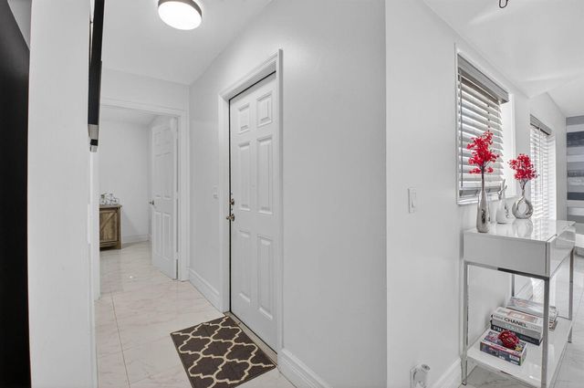 4310 Village Drive D, Delray Beach, FL 33445
