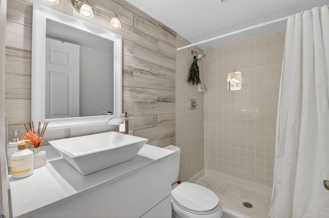 4310 Village Drive D, Delray Beach, FL 33445