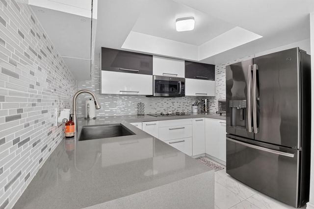 4310 Village Drive D, Delray Beach, FL 33445