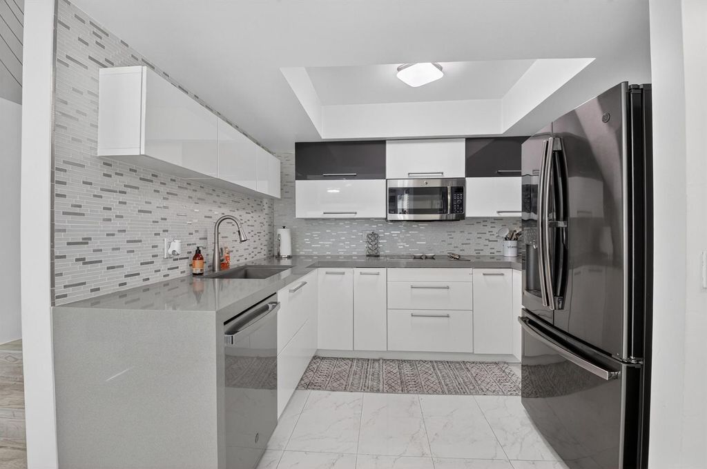 4310 Village Drive D, Delray Beach, FL 33445
