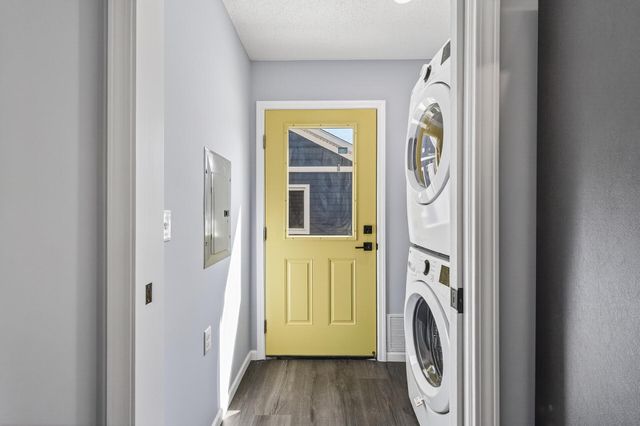 725 Wilson Avenue, Saint Paul, MN 55106