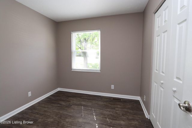 6810 Village Green Blvd, Pewee Valley, KY 40056