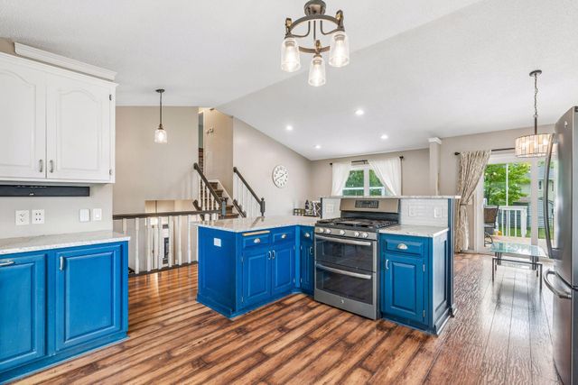 9203 Xenium Lane N, Maple Grove, MN 55369