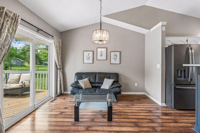 9203 Xenium Lane N, Maple Grove, MN 55369