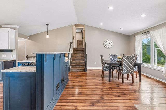 9203 Xenium Lane N, Maple Grove, MN 55369