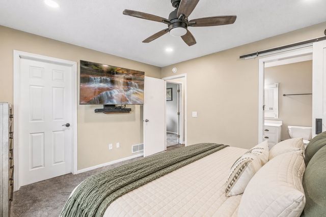 9203 Xenium Lane N, Maple Grove, MN 55369