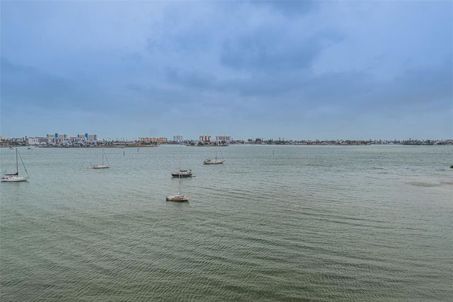 4525 COVE CIRCLE 604, St Petersburg, FL 33708