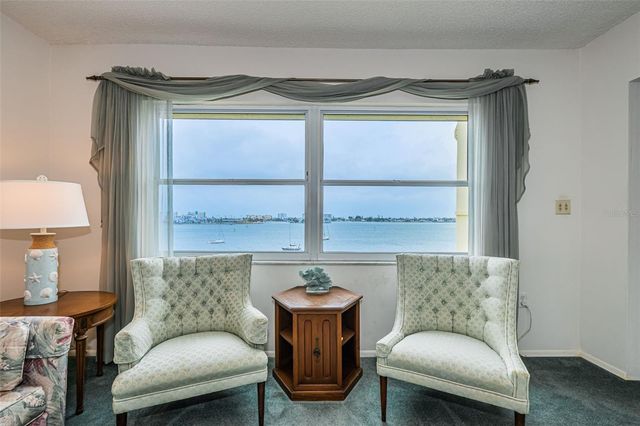 4525 COVE CIRCLE 604, St Petersburg, FL 33708