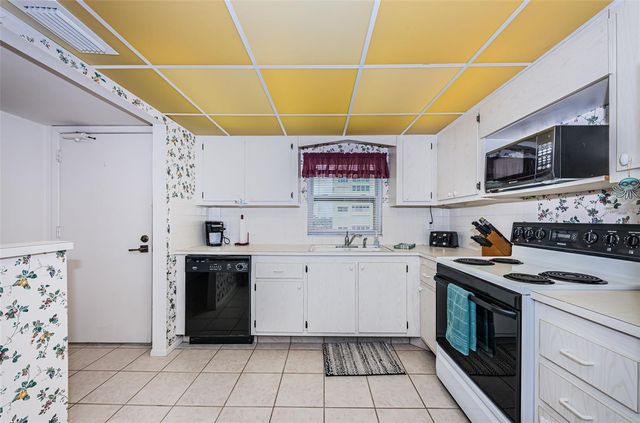 4525 COVE CIRCLE 604, St Petersburg, FL 33708