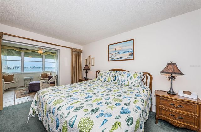 4525 COVE CIRCLE 604, St Petersburg, FL 33708