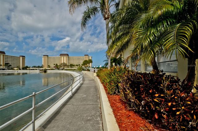 4525 COVE CIRCLE 604, St Petersburg, FL 33708