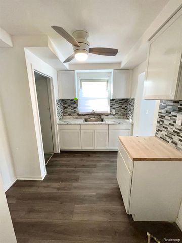 17076 STRICKER Avenue, Eastpointe, MI 48021