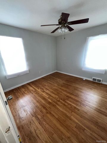 17076 STRICKER Avenue, Eastpointe, MI 48021