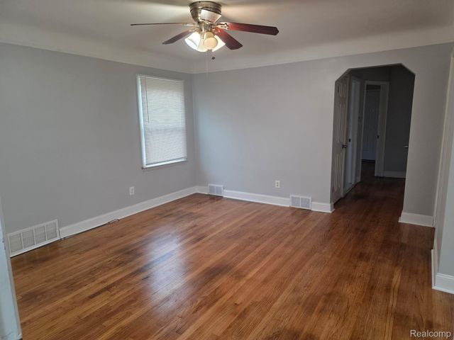 17076 STRICKER Avenue, Eastpointe, MI 48021