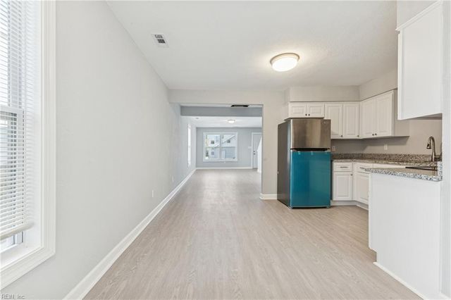 315 Roselynn LN, Virginia Beach, VA 23454