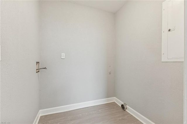 315 Roselynn LN, Virginia Beach, VA 23454