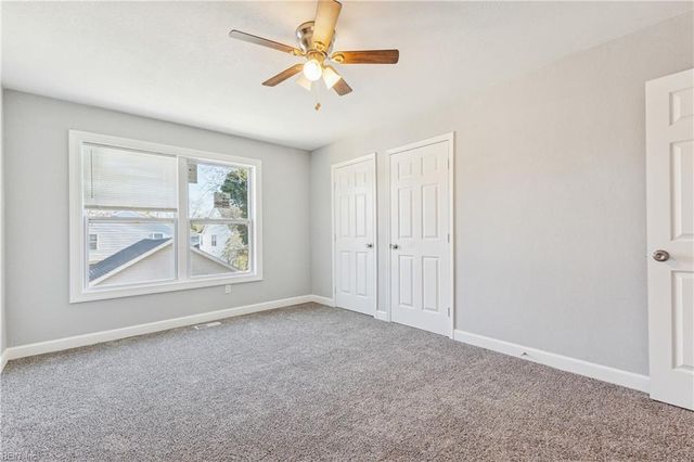 315 Roselynn LN, Virginia Beach, VA 23454