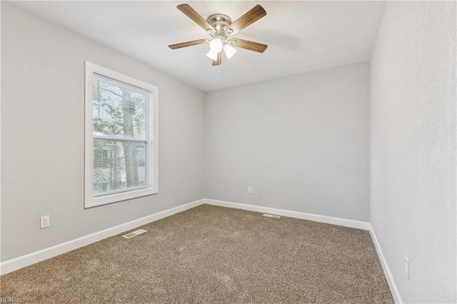 315 Roselynn LN, Virginia Beach, VA 23454