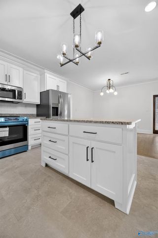 88 Pierce Road, Albertville, AL 35951