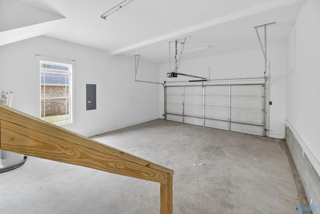 88 Pierce Road, Albertville, AL 35951