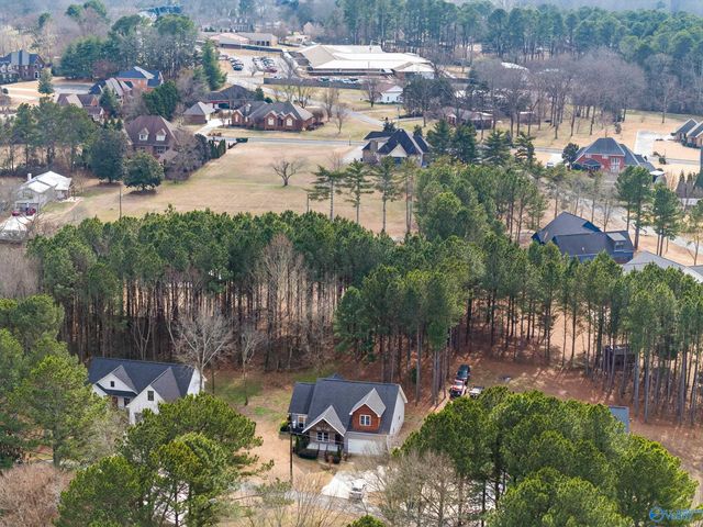 88 Pierce Road, Albertville, AL 35951