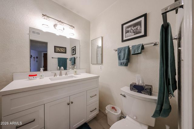 9430 E Mission Lane 104, Scottsdale, AZ 85258