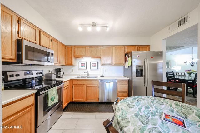 9430 E Mission Lane 104, Scottsdale, AZ 85258