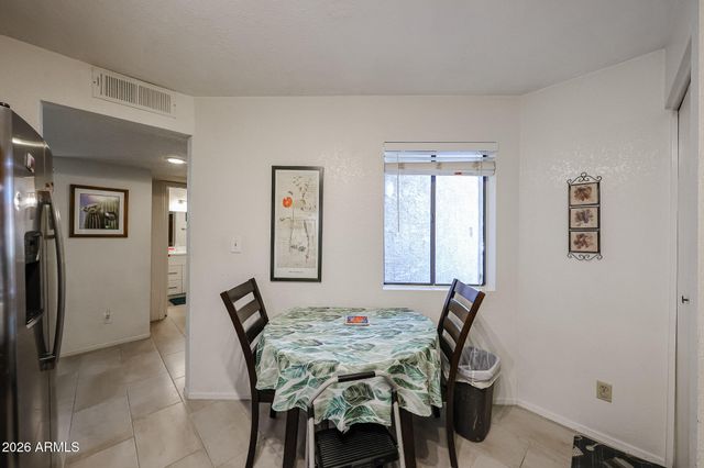 9430 E Mission Lane 104, Scottsdale, AZ 85258